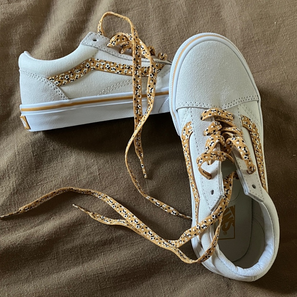 Vans Cream Sneakers with Floral Laces